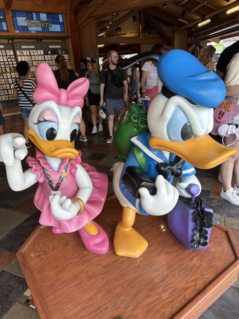 Are Donald Duck and Daisy Duck Married? 
