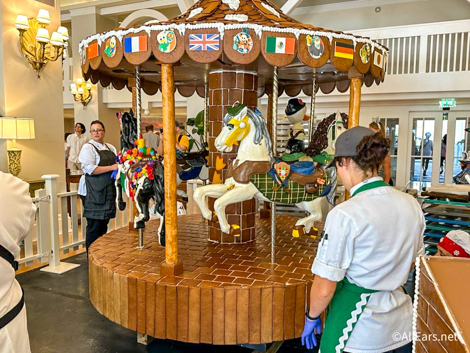 NEWS: Disney Just Confirmed Its Iconic Hotel Gingerbread Houses Are ...
