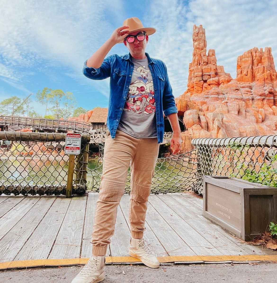 The New Amazon Shirt Every Disney Dad Will Be Wearing to EPCOT ...