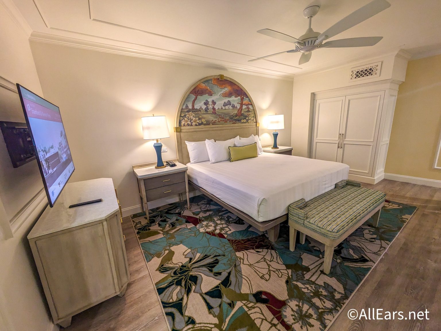 I Stayed in Disney World's Two-Story Hotel Room…and I Have THOUGHTS ...