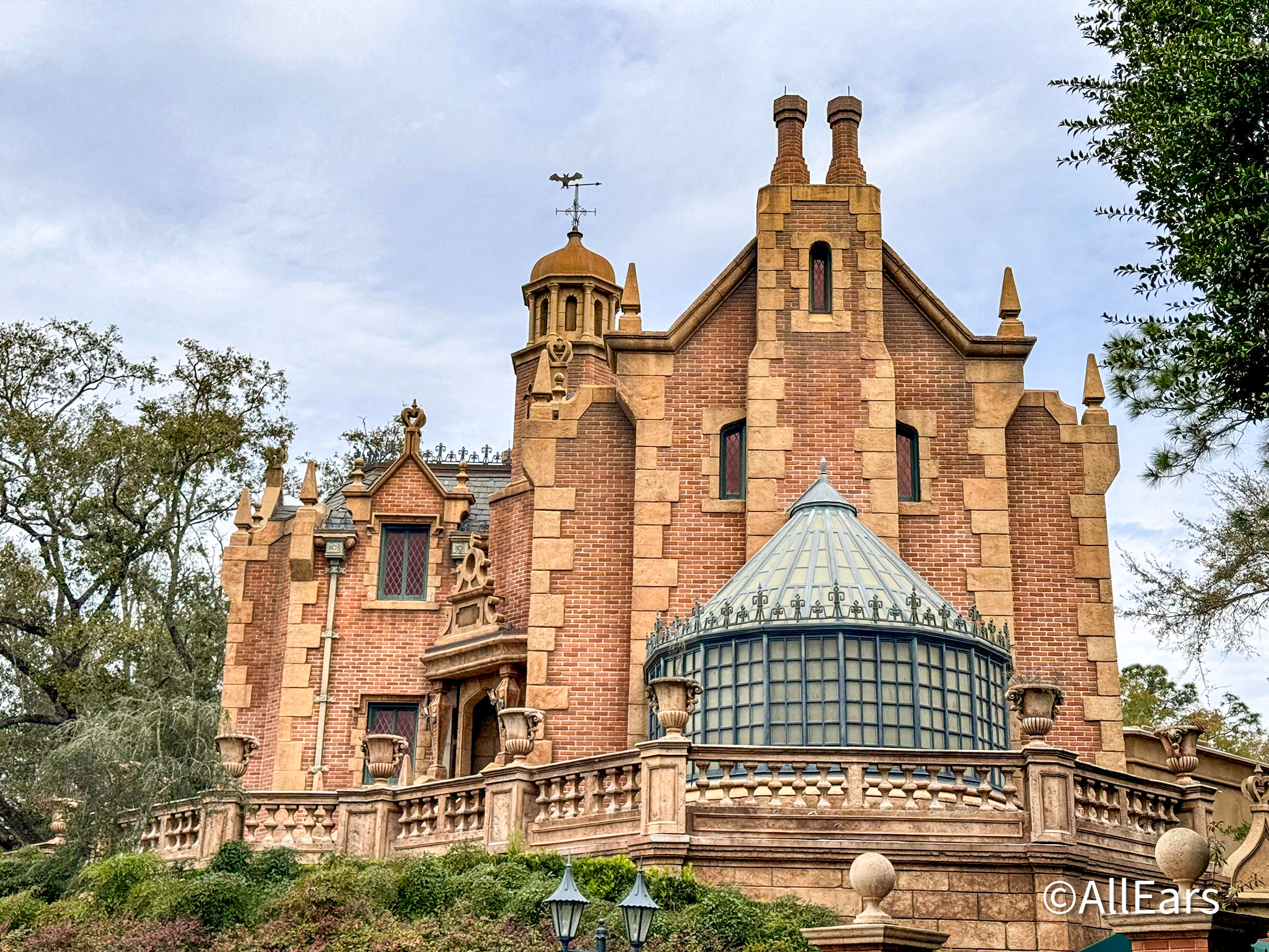 disneyland castle tour