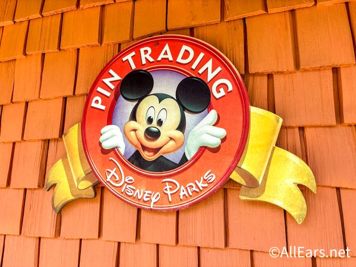 disney tourist blog pin trading