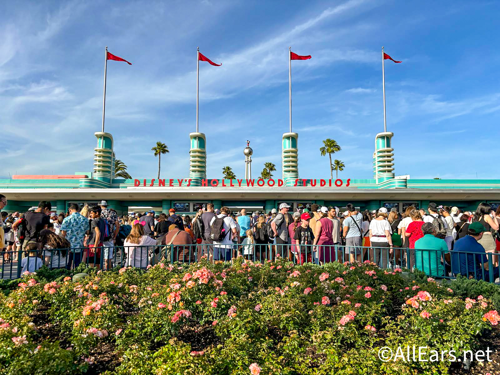 disney yacht club gift shop hours