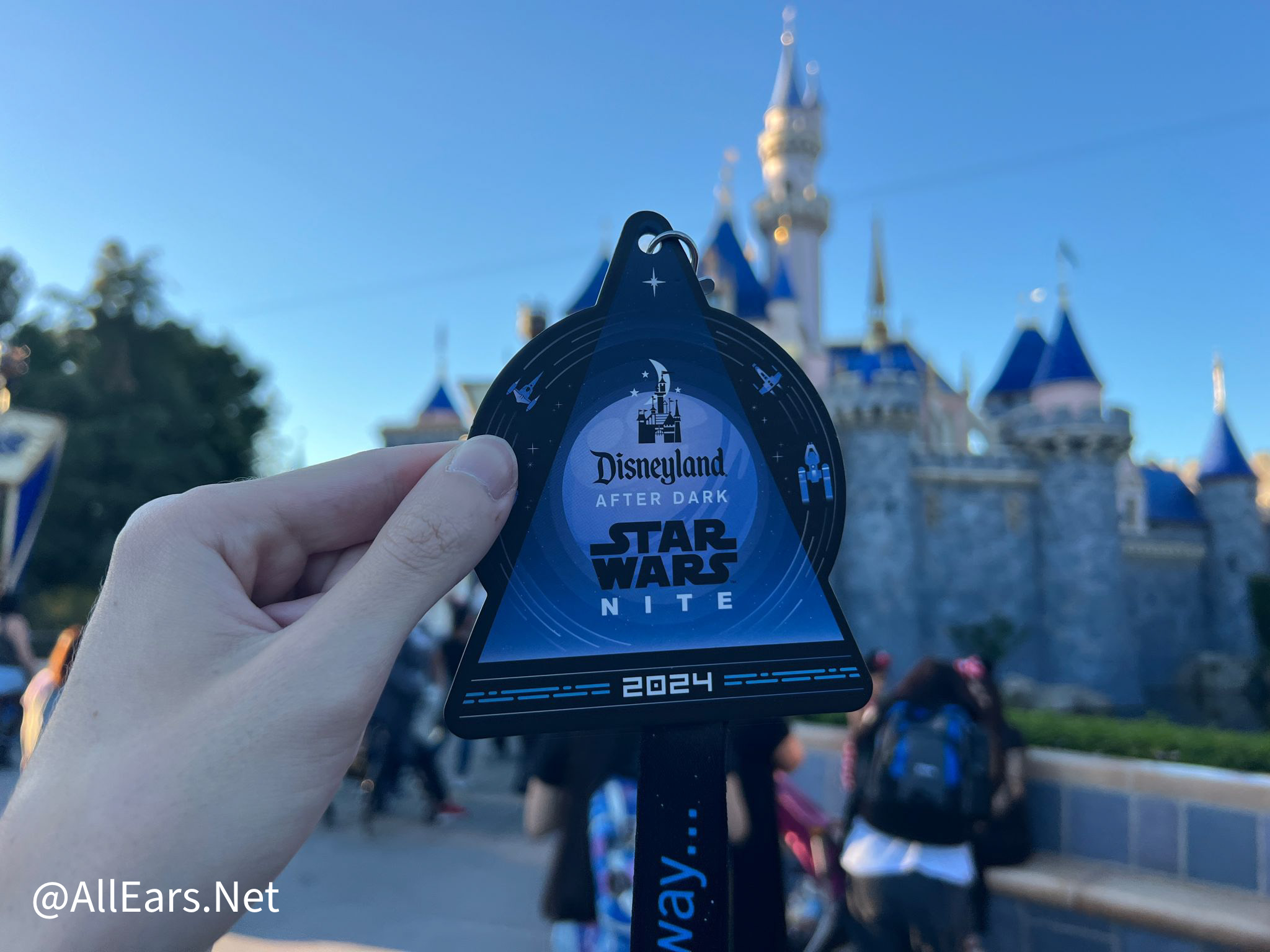 REVIEW: We Ate EVERYTHING at Disneyland’s Star Wars Nite