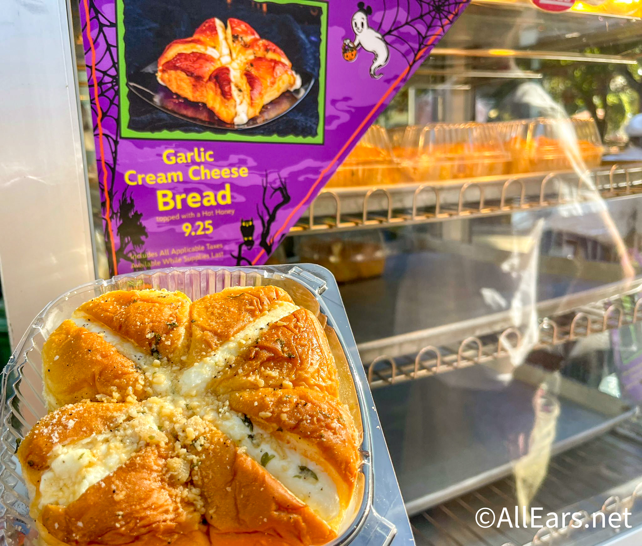 MASSIVE REVIEW: We Tried 9 NEW Disney Halloween Treats and 2 Were the ...