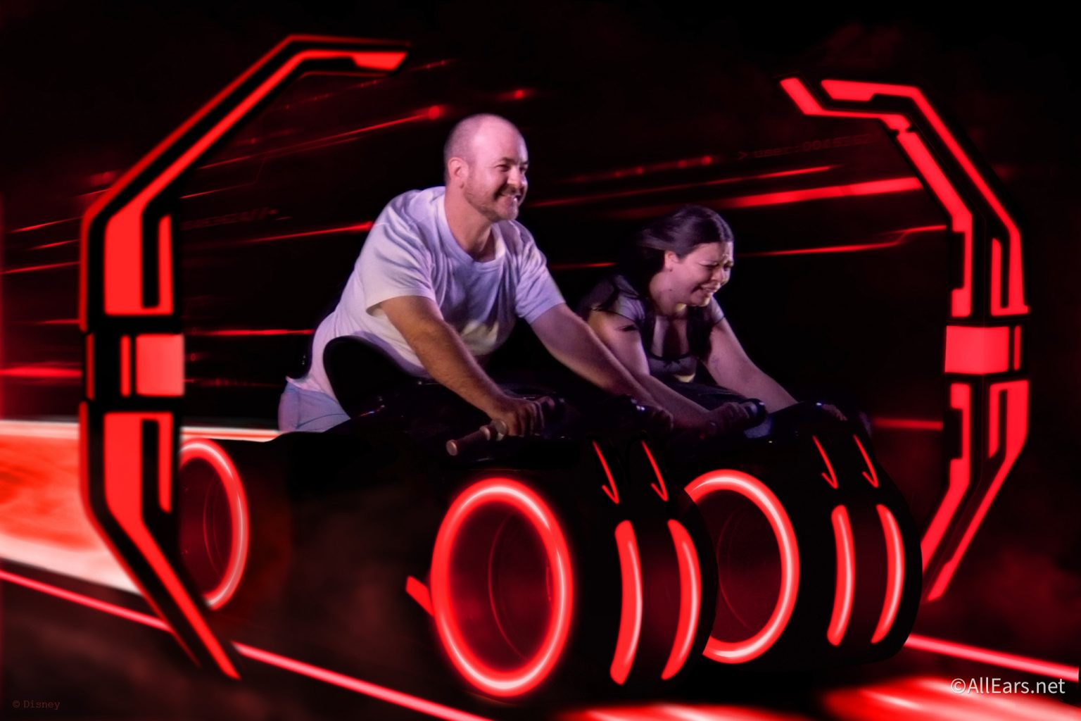 TRON Had a 101 Minute Average Wait Last Week… And It WASN'T Disney ...