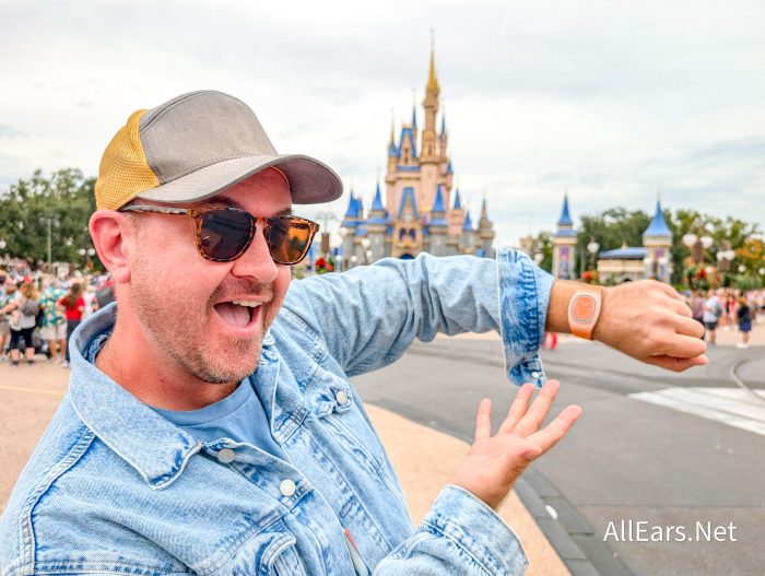 These 2 New MagicBands Are Going to Sell Out Faster Than Lightning Lanes in Disney World