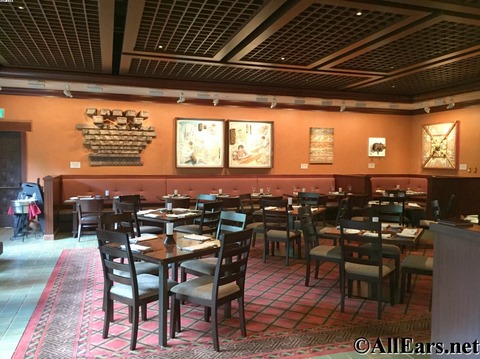 Interior Pictures of Tiffins in Walt Disney World - AllEars.Net