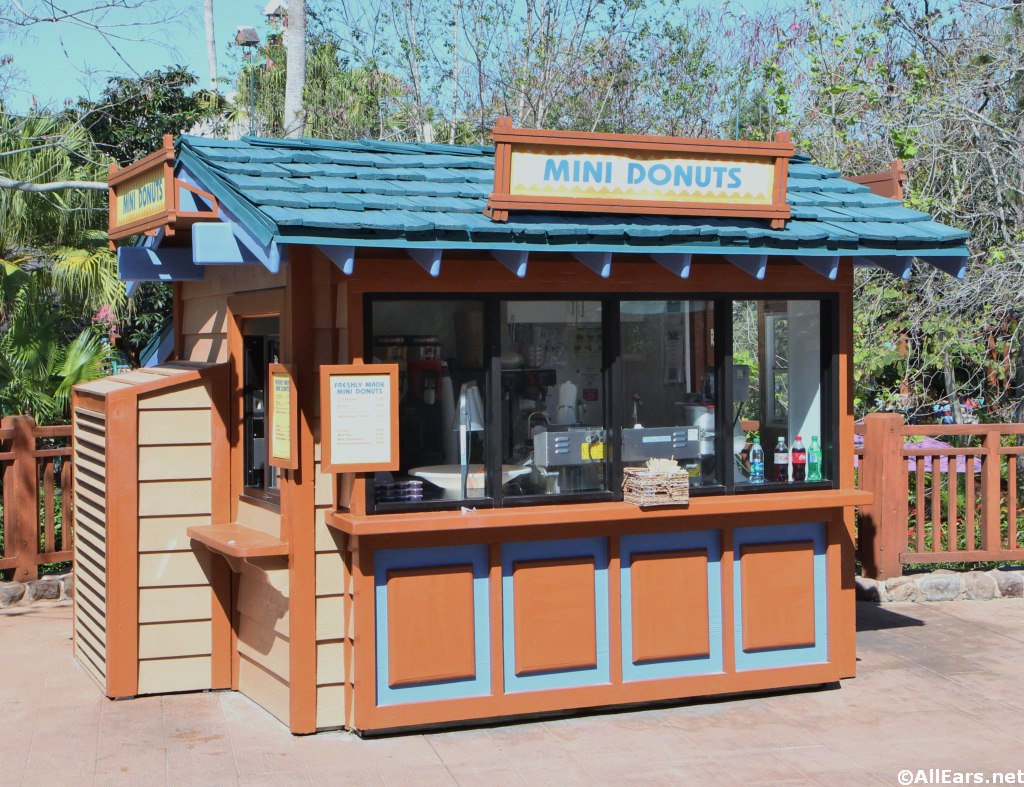 Exterior Pictures of Typhoon Mini Donuts in Walt Disney World - AllEars.Net
