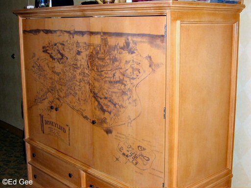 Dresser/TV Cabinet
