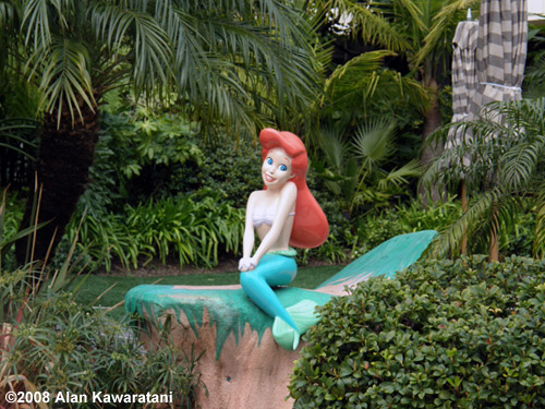 Never Land Pool - Ariel Statue